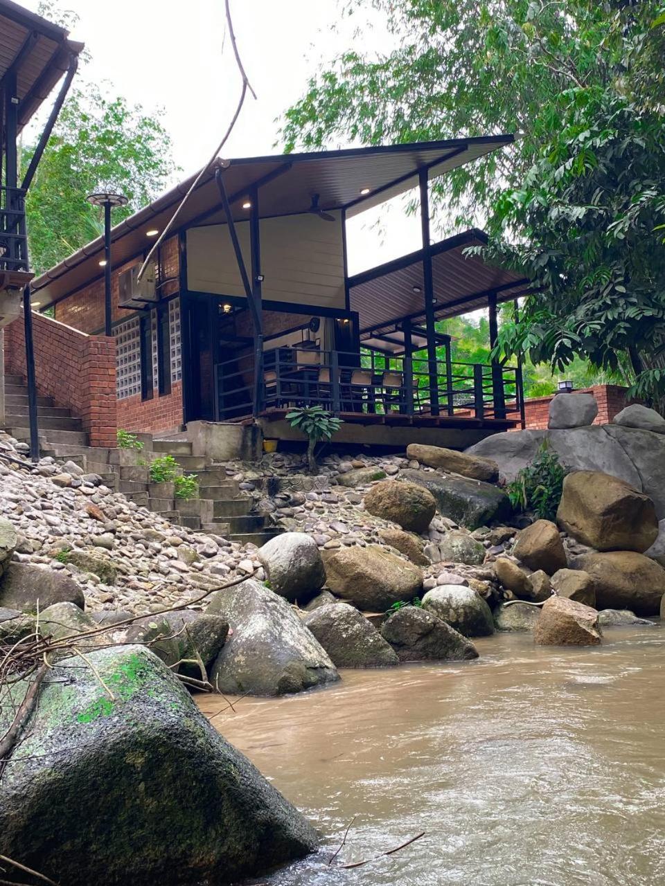 Casa Damai Janda Baik - Riverview Tiny House Bentong Ngoại thất bức ảnh